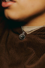 Load image into Gallery viewer, Moonshadow Labradorite Necklace
