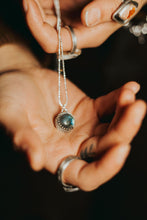 Load image into Gallery viewer, Moonshadow Labradorite Necklace