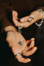 Load image into Gallery viewer, Moonshadow Labradorite Necklace