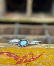 Load image into Gallery viewer, Silver Song Cuff
